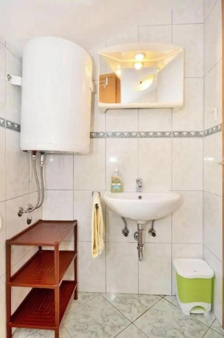 Apartment Toma Omis Bagian luar foto