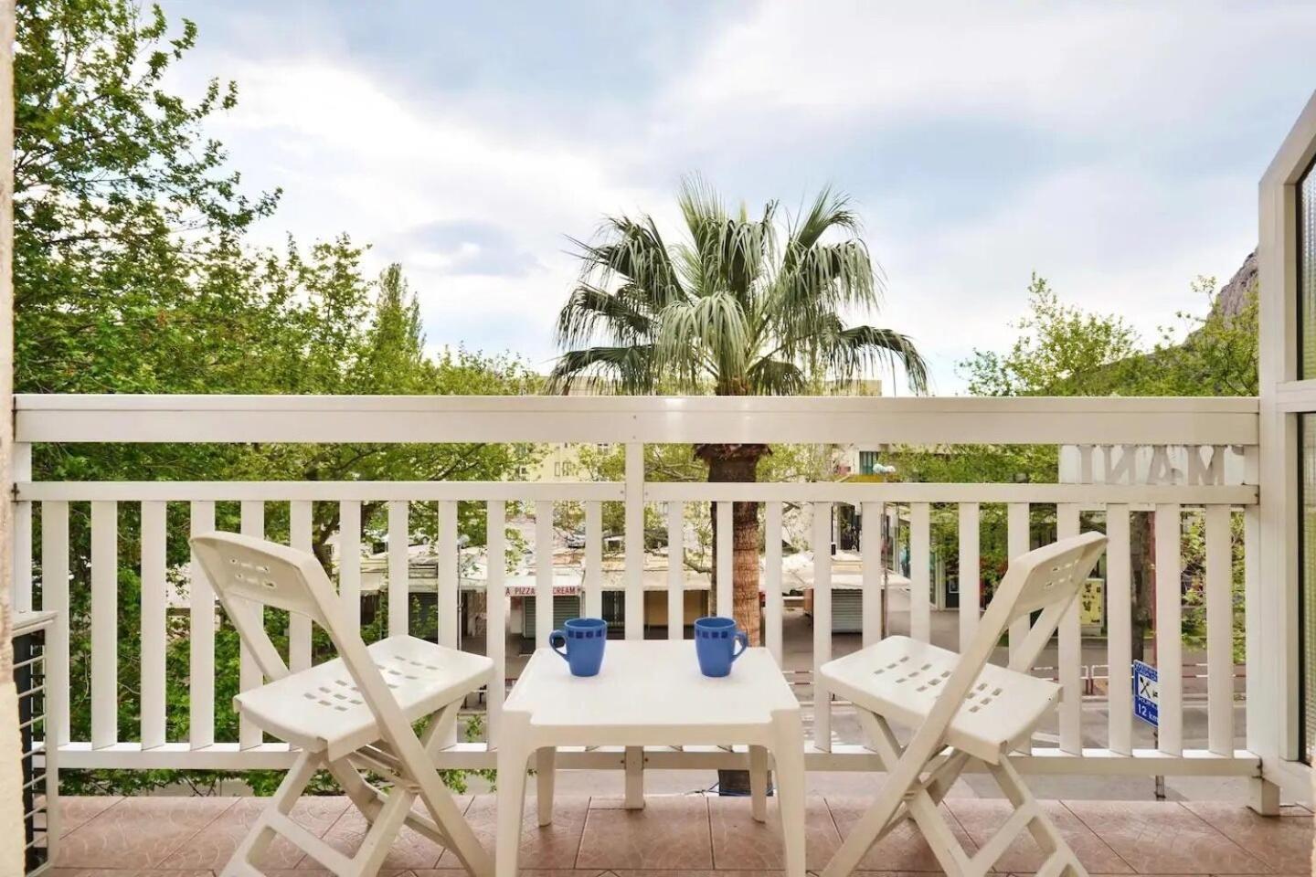 Apartment Toma Omis Bagian luar foto