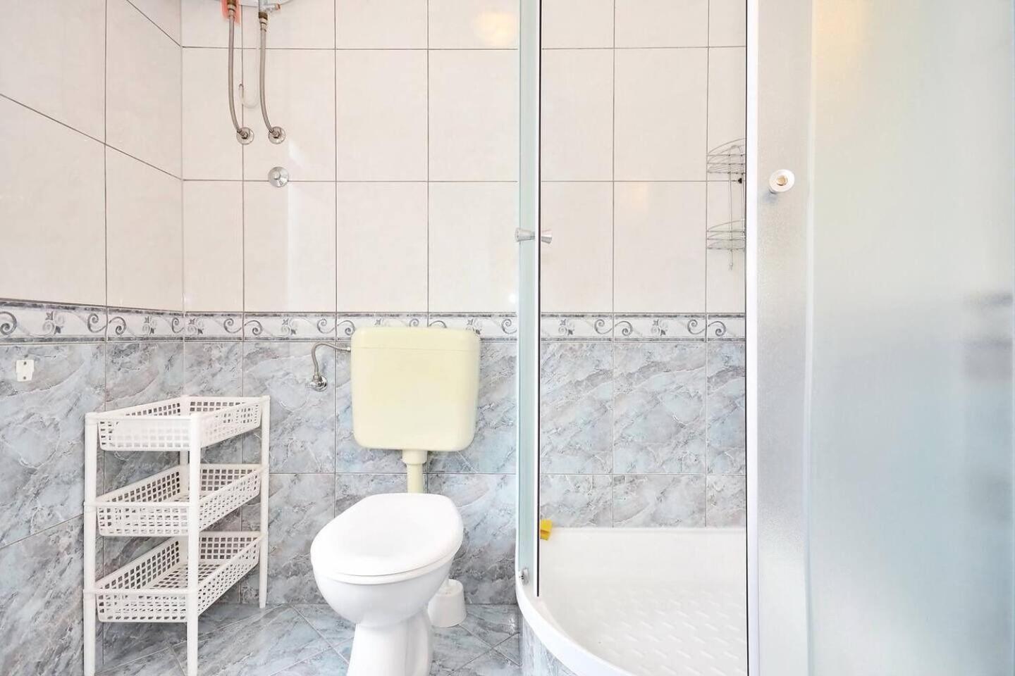 Apartment Toma Omis Bagian luar foto