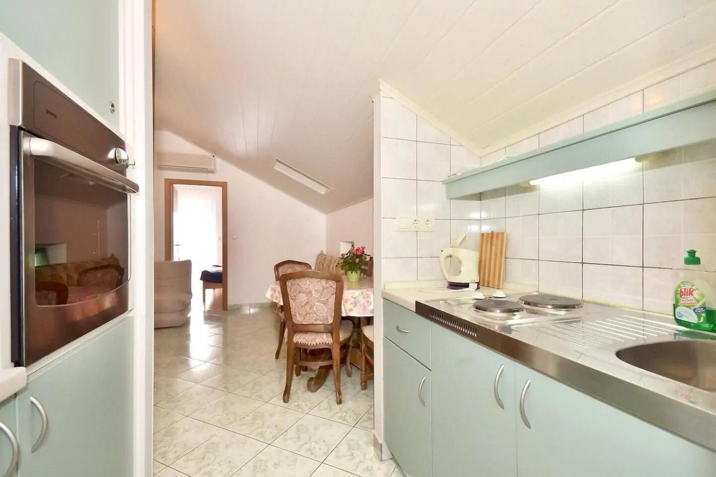 Apartment Toma Omis Bagian luar foto