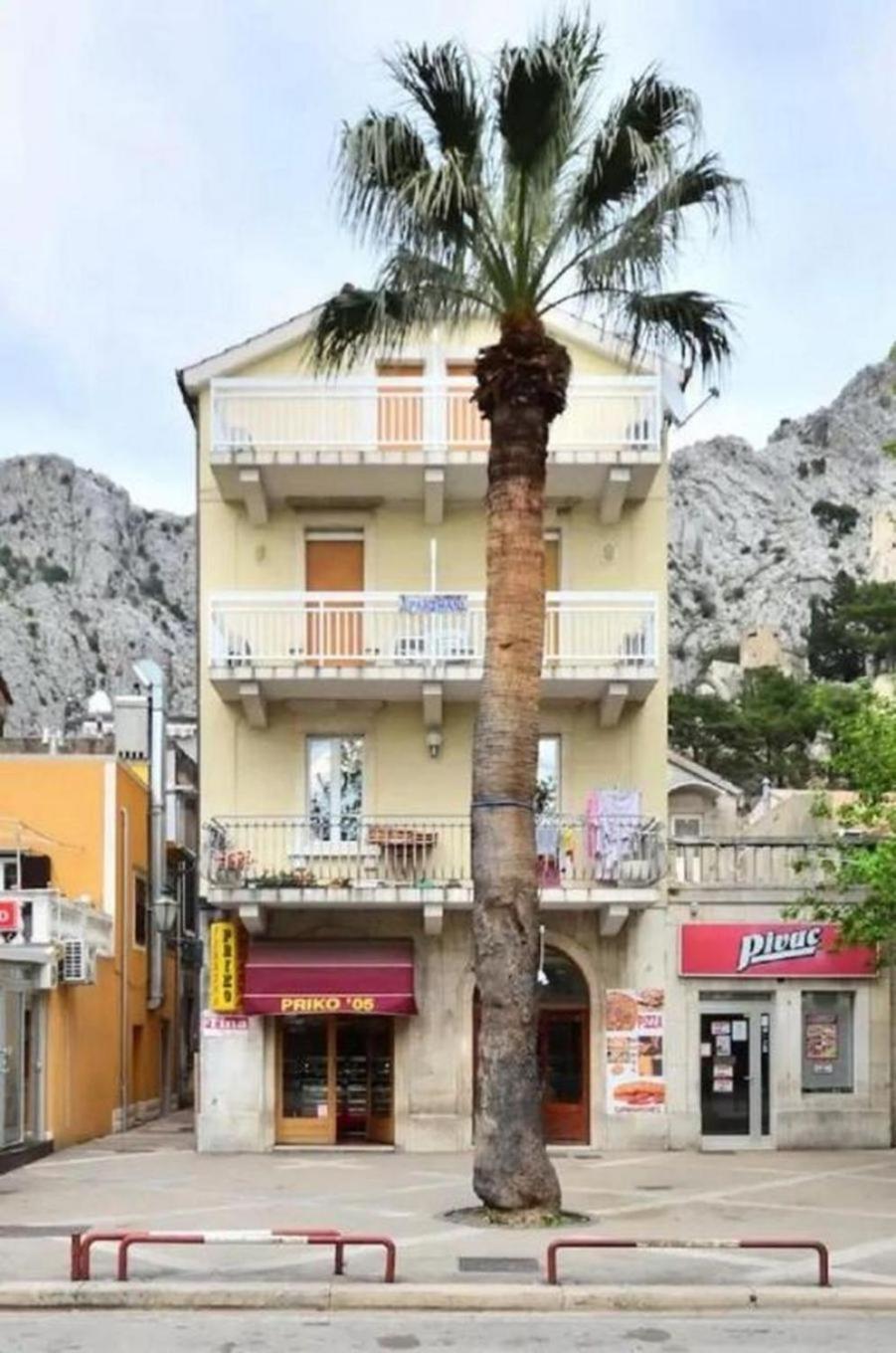 Apartment Toma Omis Bagian luar foto