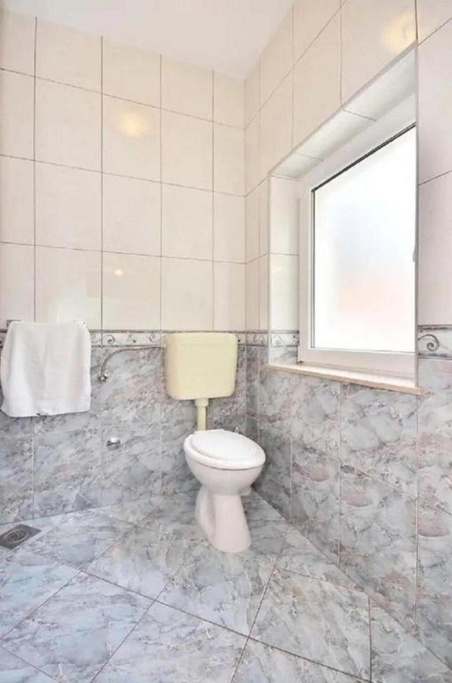 Apartment Toma Omis Bagian luar foto